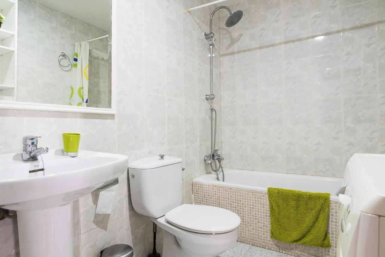 Malagaonbeach 1 - Two Bedrooms - Up To 3 People - 10 Meters Beach Bagian luar foto