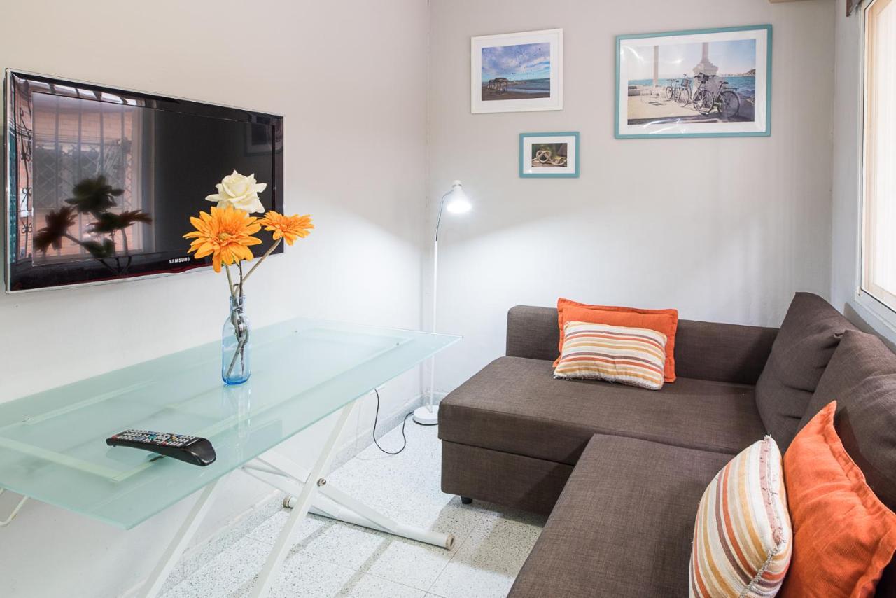 Malagaonbeach 1 - Two Bedrooms - Up To 3 People - 10 Meters Beach Bagian luar foto
