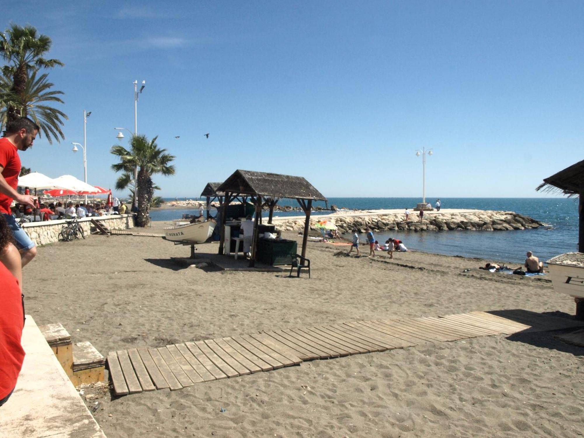 Malagaonbeach 1 - Two Bedrooms - Up To 3 People - 10 Meters Beach Bagian luar foto